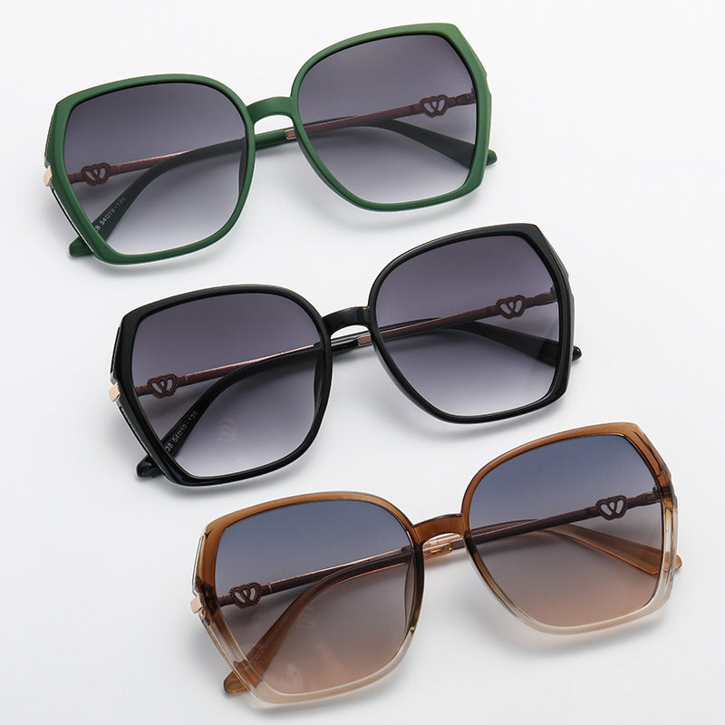 Women's European And American UV Resistant Large Frame Sunglasses