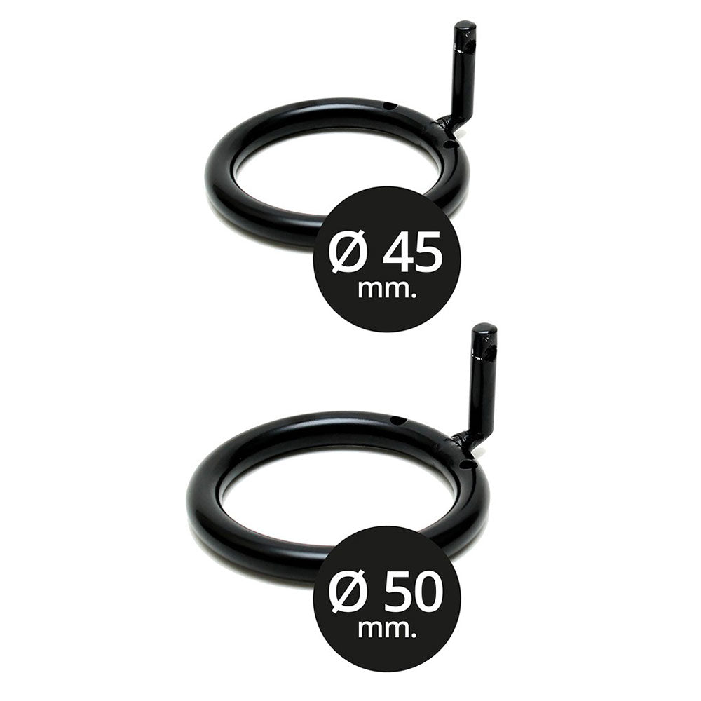 Dispositivo de castidad masculino de metal con apertura y dos candados.