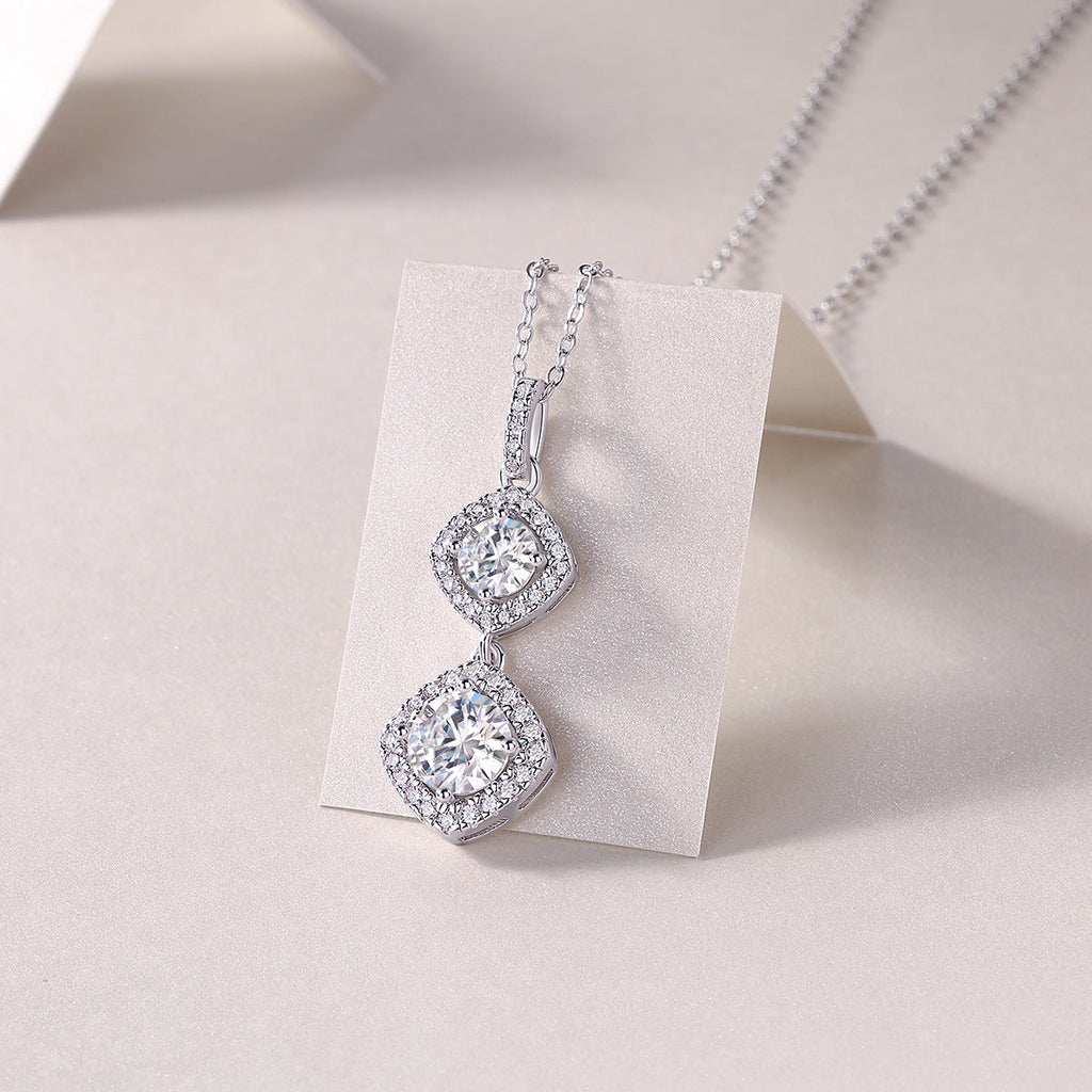Snow Field Fairyland - A Fashionable And Light Luxury Jewelry Pendant Necklace Set With Top-quality Moissanite, S925 Silver Plated Platinum