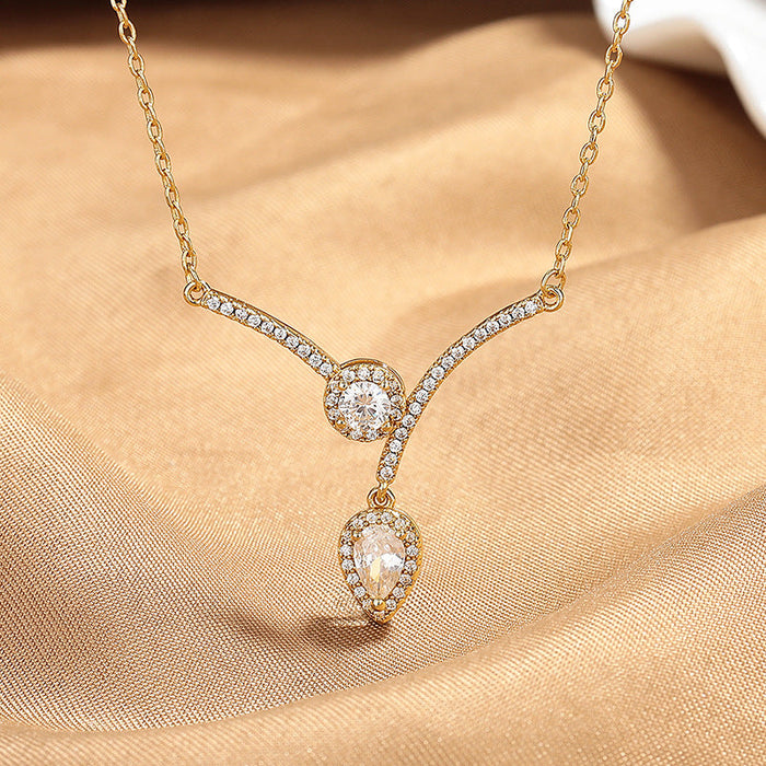 Micro Inlaid Zircon Water Drop V-shaped Necklace Niche High Sense